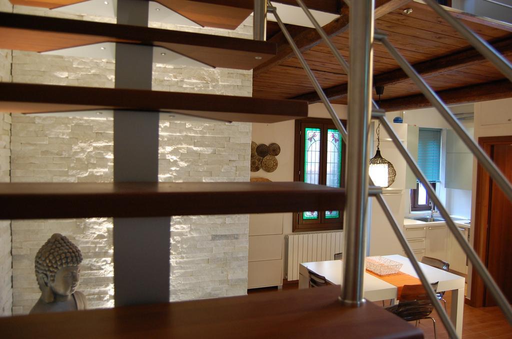Apartamento Loft Due Cuori Con Terrazza Venecia Exterior foto