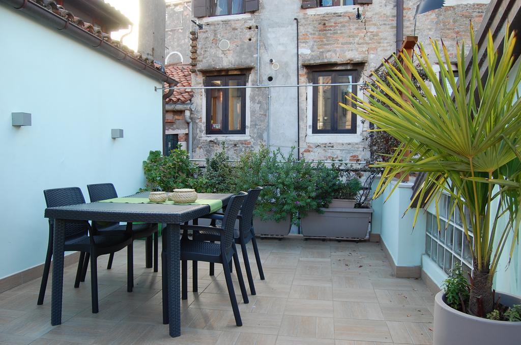 Apartamento Loft Due Cuori Con Terrazza Venecia Exterior foto