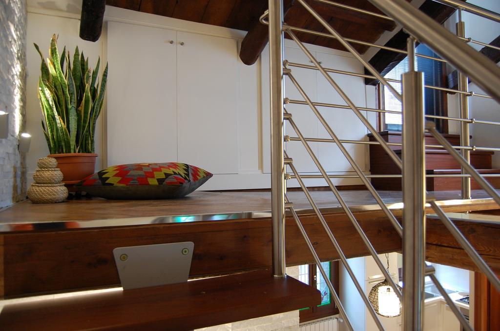 Apartamento Loft Due Cuori Con Terrazza Venecia Exterior foto