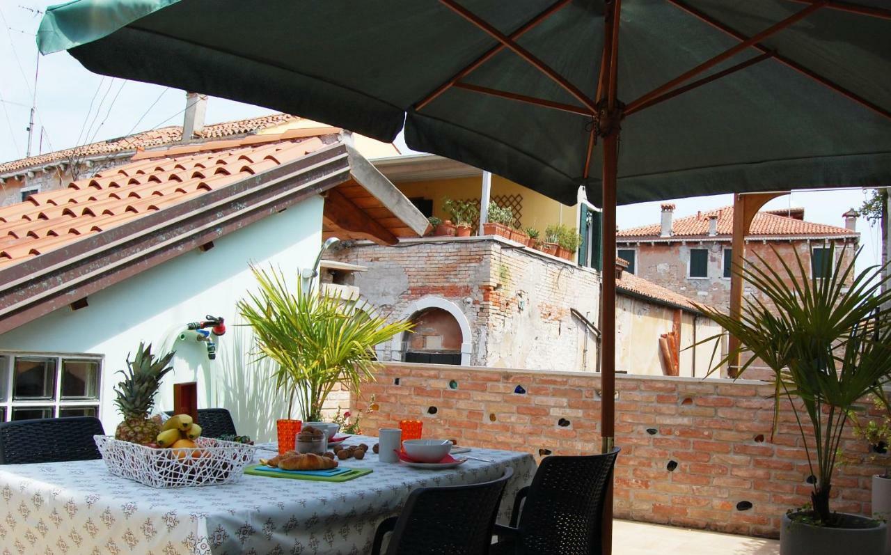 Apartamento Loft Due Cuori Con Terrazza Venecia Exterior foto