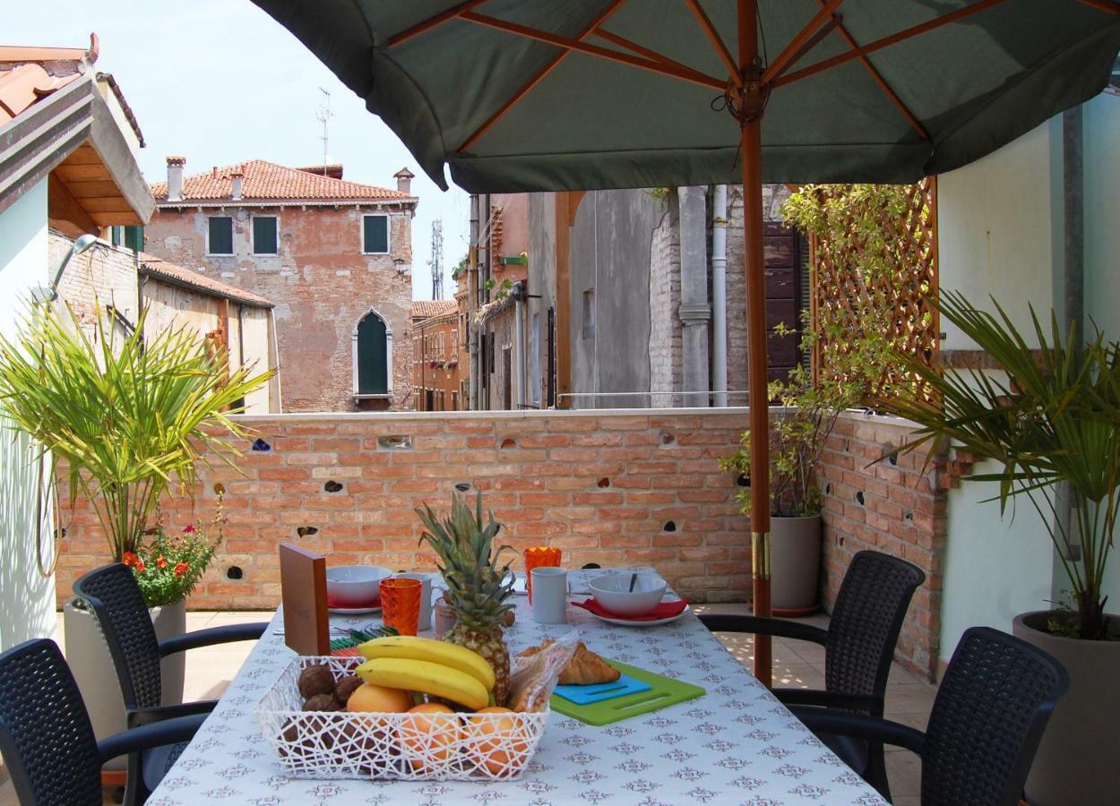 Apartamento Loft Due Cuori Con Terrazza Venecia Exterior foto